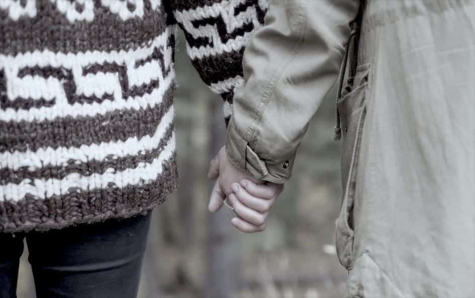 Couple holding hands_Death that broke his heart_Coluccio Law