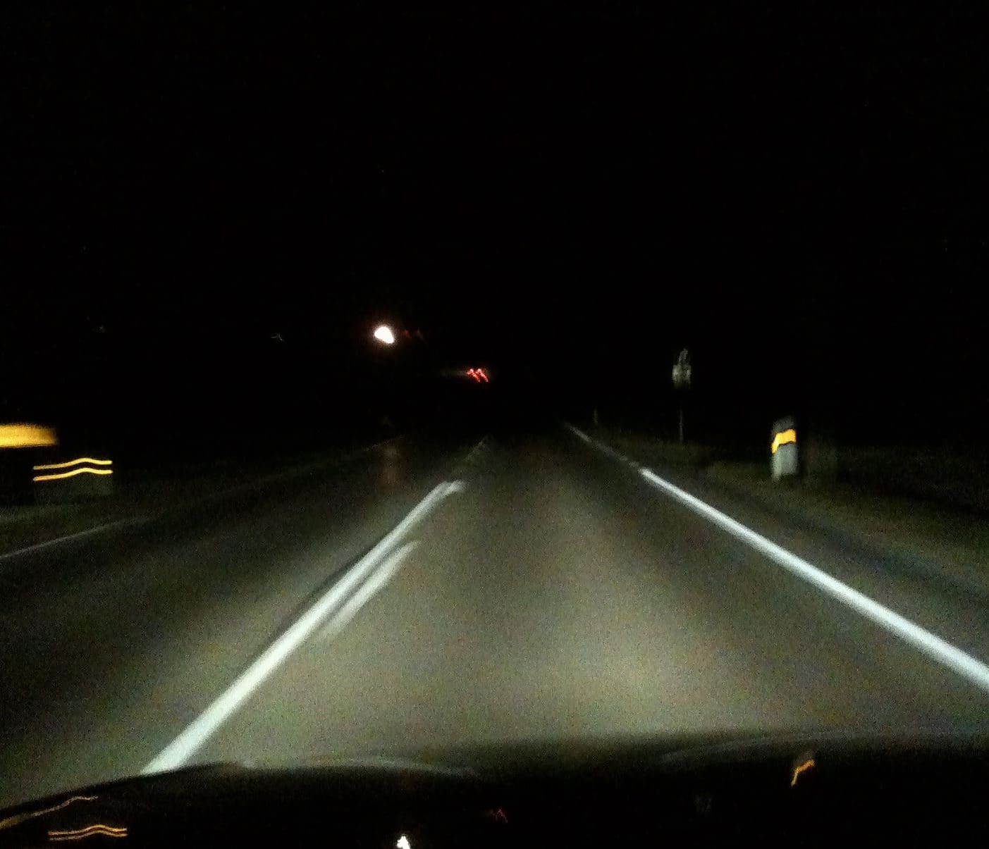 Night-driving-highway