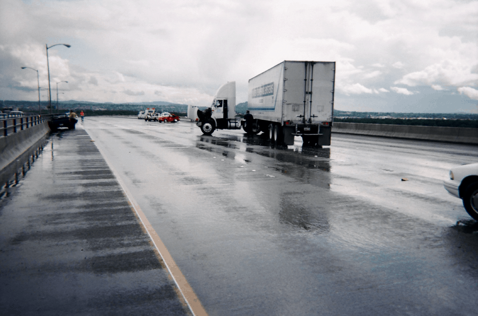 Jackknife semi truck crash I5 - Coluccio-Seattle-Lawyer